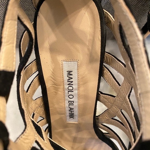 Like New! Manolo Blanhik strappy heel - Picture 2 of 5